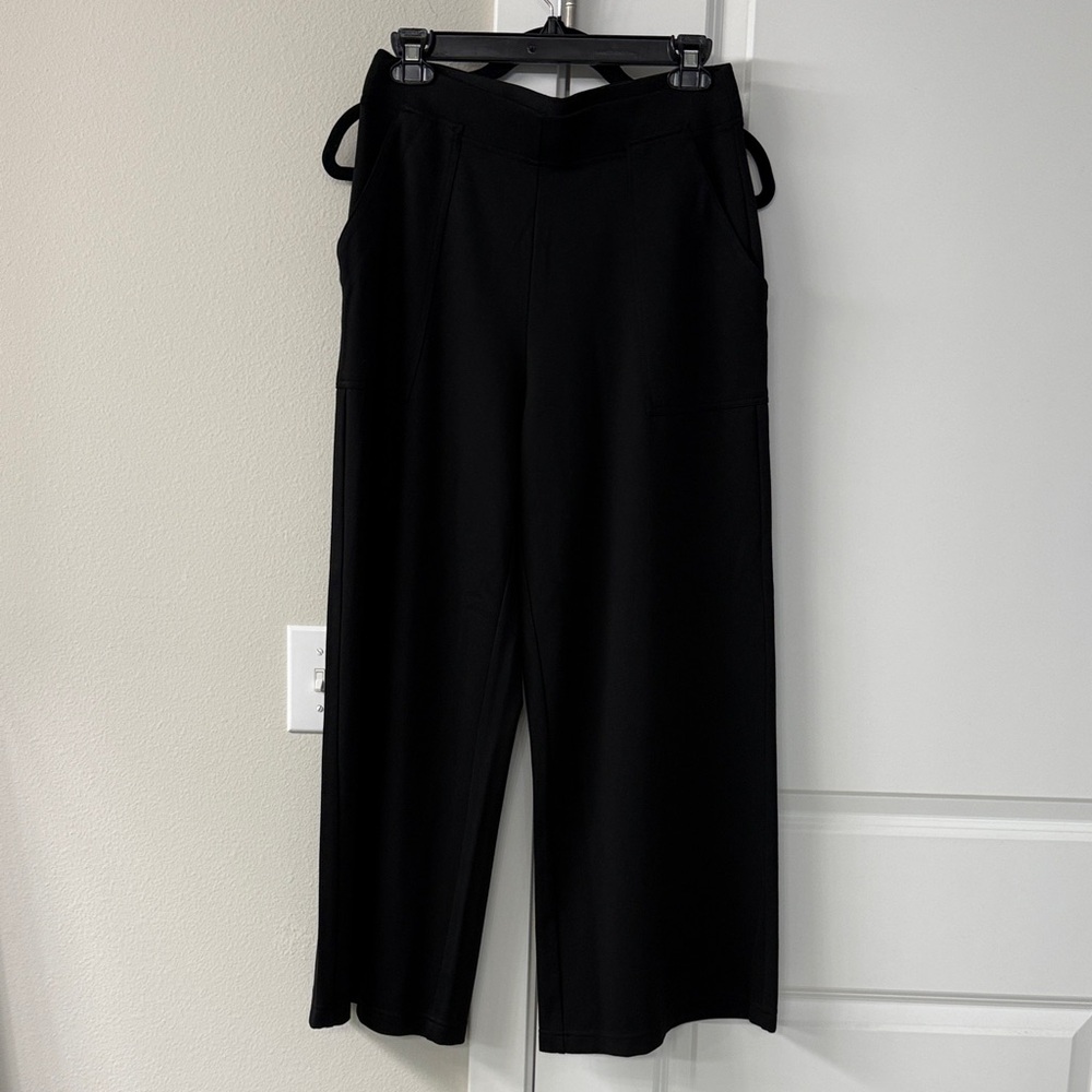 Stylish Black Wide-Leg Pants